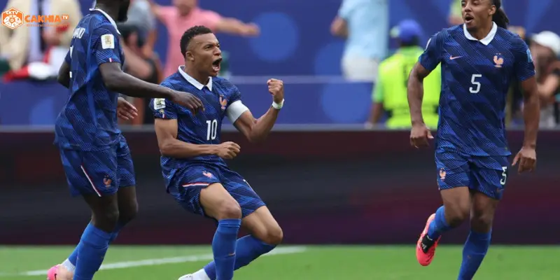 Kylian Mbappe và các ngôi sao Pháp chuẩn bị thi đấu